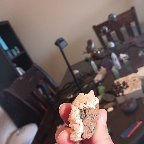 Orange stilbite - Picture 5 of 7